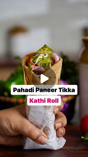 Paneer Tikka Roll Recipe, Paneer Kathi Roll Recipe, Tiffin Recipes For Kids, Veg Roll Recipe, Kathi Roll Recipe, Pankaj Bhadouria, Paneer Tikka Recipe, Paneer Kathi Roll, Veg Roll