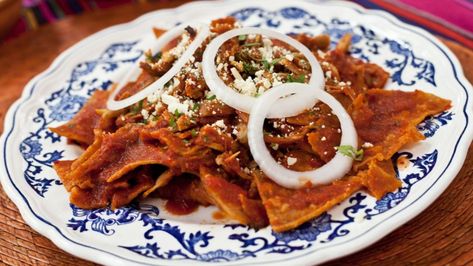 Mexican Breakfast Dishes, Guajillo Sauce, Traditional Mexican Breakfast, Pancake Cafe, Tomatillo Sauce, Fresh Tortillas, Chile Peppers, Chile Guajillo, Brunch Menu