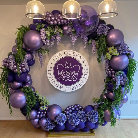 20 days and counting… are you ready for the celebrations? The color purple is often associated with royalty, nobility, luxury, power, and… | Instagram Purple Balloon Arch With Flowers, Circular Backdrop With Balloons, Purple And Green Balloon Garland, Purple And Green Balloon Arch, Purple Backdrop Ideas, Purple Balloon Decor, Green And Purple Balloons, Purple Balloon Decorations, Purple Balloon Backdrop