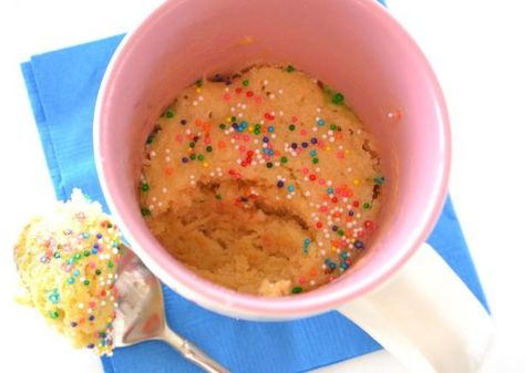 Sugar Cookie In A Mug, Cookie In A Mug, Cake Mug, Mug Recipes, In A Mug, Microwave Recipes, Yummy Sweets, Mug Cake, Cake Batter