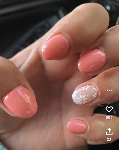 Spring Break Nails Short Almond, Easter Nails Squoval, Short Spring Manicure, Simple June Nails, August Nail Ideas Acrylic Short, Nails For 10 Year Girl, Short Round Nails Spring, August Nails Ideas Simple, Spring Nails Short Almond