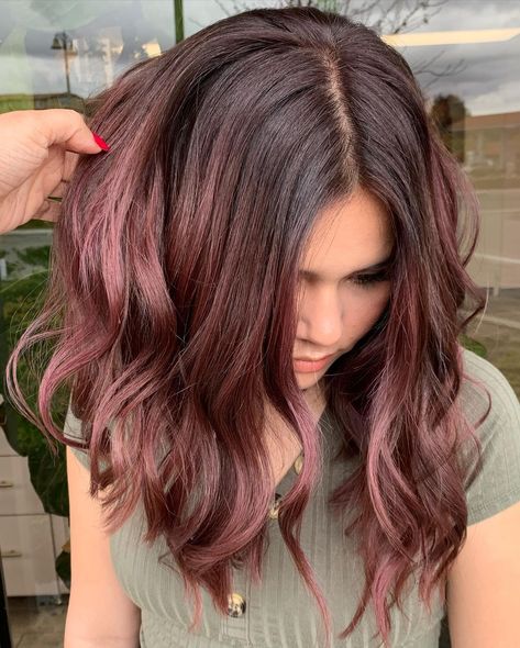 Fall Winter Hair Color 2022, Rose Gold Hair Brunette, Brown Hair Trends, Winter Hair Colors, Plum Hair, Salon Owner, Black Hair Balayage, Hair Color Rose Gold, Brunette Hair With Highlights