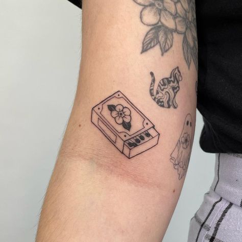 Aesthetic Tattoo Ideas, Funky Tattoos, 20 Aesthetic, Illustration Tattoo, Handpoke Tattoo, Tattoo Aftercare, Tattoo Project, Dainty Tattoos, Aesthetic Tattoo