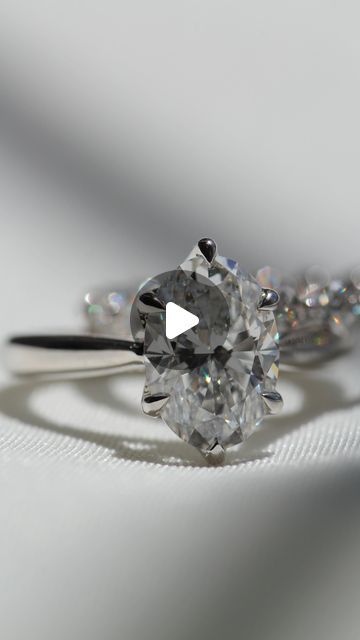 33K likes, 80 comments - thebijoulab on June 5, 2024: "Follow if you’re going to propose OR get proposed to for actually useful engagement ring tips and education👌🏻🤓 If you want your engagement ring to last a lifetime—follow these tips! The Ultimate Checklist for a Durable Engagement Ring 🌼 #engagementring #labdiamonds #moissanite #moissaniteengagementring #labdiamondengagementring #engagementrings". Bijou Lab, Ring Tips, Dream Proposal, Lab Diamond Engagement Ring, Dear Future Husband, Dear Future, Lab Diamonds, Moissanite Engagement Ring, Future Husband