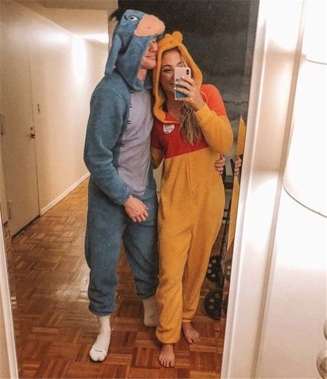 Sweet Relationship, Cute Couples Costumes, Halloween Parejas, Couples Halloween Outfits, Cute Couple Halloween Costumes, Couples Halloween, Couple Goals Teenagers, Halloween Costume Outfits, Couple Relationship