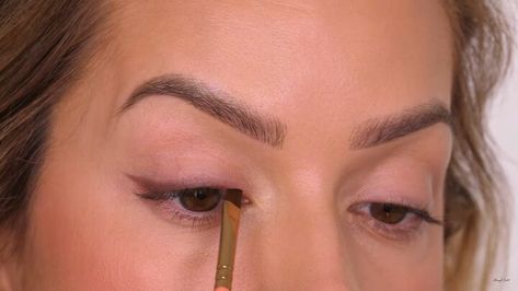 Light Eyeliner Natural Looks, Soft Winged Eyeliner, Subtle Eyeliner, Perfect Winged Eyeliner, Natural Eyeliner, Winged Eyeliner Tutorial, Dark Underarms, Soft Eyes, Simple Makeup Looks