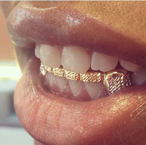 Bottom Grills For Black Women, Bottom Grills, Gold Teeth Grills, Girl Grillz, Bottom Grillz, Grillz Teeth, Diamond Teeth, Grills Teeth, Tooth Gem