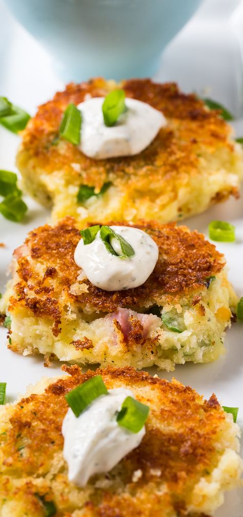 Mashed Potato Croquettes with Ham and ranch seasoning. A great way to use up Thanksgiving leftovers. Cakes Gluten Free, Potato Croquettes, Leftover Mashed Potatoes, Easy Eat, Mashed Potato Recipes, Mashed Potato, Gf Recipes, Gluten Free Cakes, Foods With Gluten