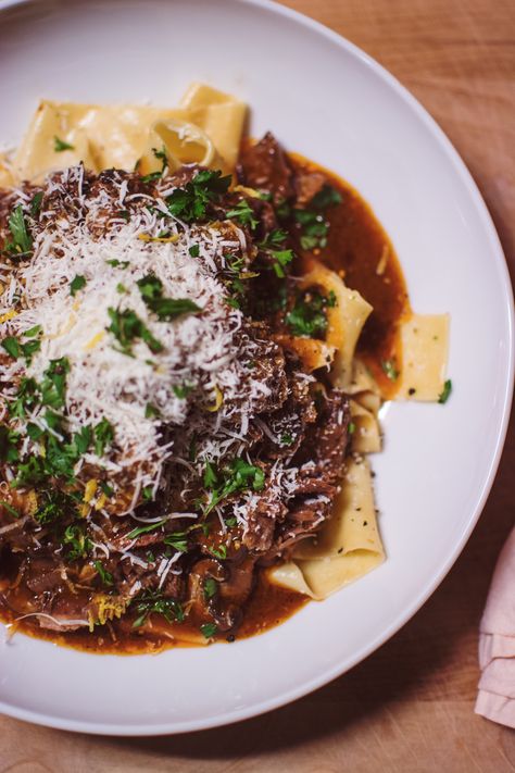 Beef Short Rib Ragu, Oxtail Recipes Crockpot, Short Rib Ragu, Pappardelle Recipe, Braised Oxtail, Oxtail Recipes, Spaghetti Meat Sauce, Short Rib, Fresh Pasta