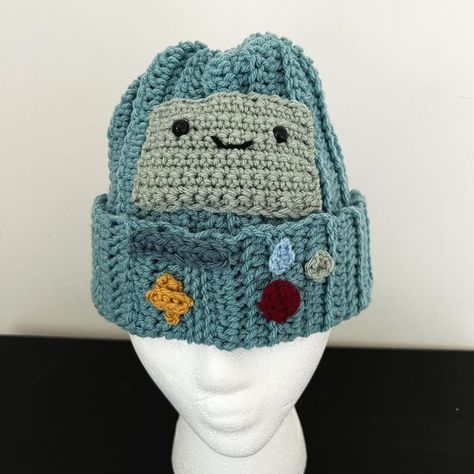 Spongebob Crochet Hat, Crochet Bmo Bag, Crochet Beanie Designs, Bmo Crochet Pattern Free, Bmo Cosplay, Bmo Costume, Bmo Crochet, Crochet For Him, Crochet Beanie Ideas