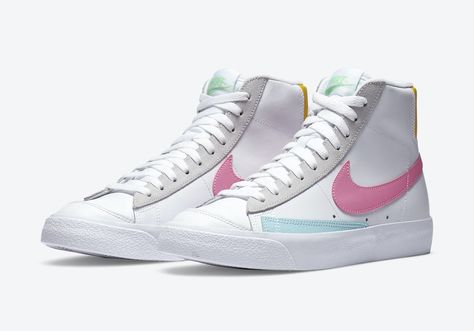 Nike Blazer Mid ’77 Vintage Arrives With Pink Swooshes Nike Blazer Mid 77 Outfit, Обувь Air Jordan, Blazer Mid 77 Vintage, Outfit Nike, Basket Sport, Preppy Shoes, Nike Blazer Mid 77, Nike Blazers Mid, Nike Blazer Mid