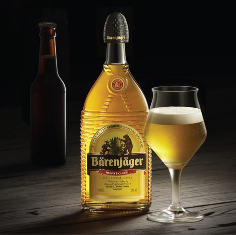 Bärenjäger | The Original Honey Liqueur Honey Liqueur Recipe, Honey Liquor, Liqueurs Recipes, Natural Honey, American Heritage, Champagne Bottle, Liqueur, White Wine, Rosé Wine Bottle