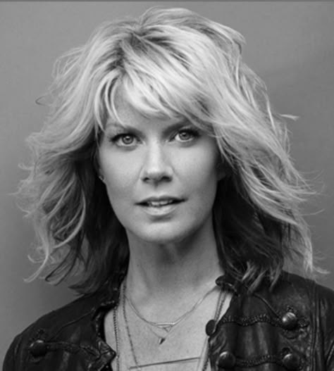 Natalie Grant Hair, Natalie Grant, Brown Hair Ideas, Medium Shag, Layered Curls, Medium Shag Haircuts, Hair Change, New Hair Styles, Curly Wavy Hair