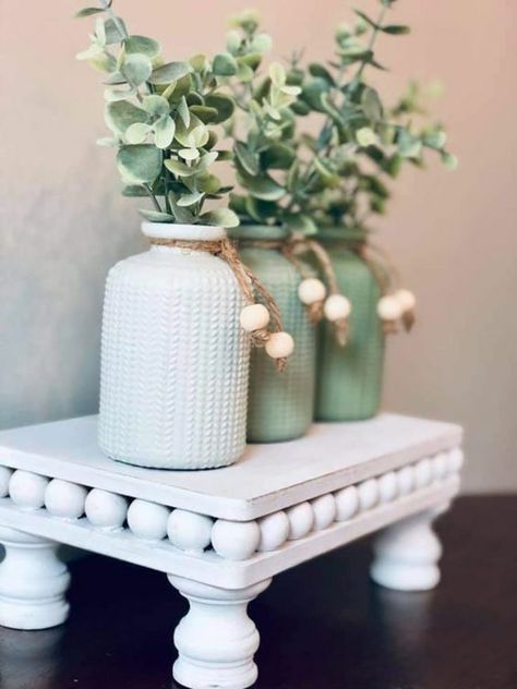 Farmhouse Crafts To Sell, Diy Decorative Tray, Farmhouse Furniture Ideas, Home Decor Craft Ideas, Crafty Decor, Deco Table Noel, Farmhouse Crafts, Dollar Store Diy Projects, Diy Dollar Tree Decor