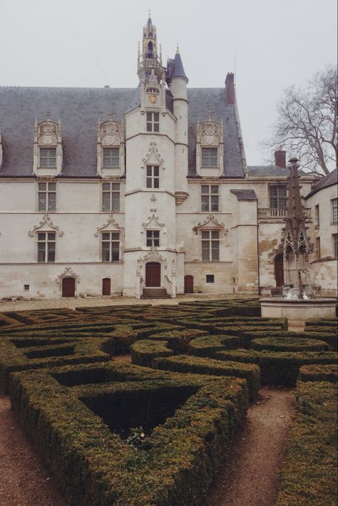 French Fantasy Aesthetic, 1600s Aesthetic, France Castle, Medieval Aesthetics, French Girl Aesthetic, French Aesthetic, France Aesthetic, Mata Hari, Travel Moments