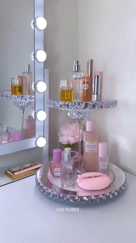 DIY Glam Vanity Organizer [Video] | Glam decor diy, Diy crafts room decor, Diy room decor videos House Manifestation, Lou Flores, Glam Vanity, Seni Resin, Centerpiece Party, Vanity Trays, Vanity Organizer, Diy Monsters, Diy Room Decor Videos