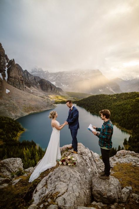 Elope Canada, Mount Assiniboine, Eloped Wedding, Story Guide, Rocky Mountain Elopement, Adventurous Elopement, Canada Wedding, Adventurous Wedding, Hiking Elopement