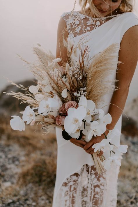 Fall Wedding Trends, Boho Wedding Bouquet, Boho Wedding Flowers, Beach Wedding Flowers, Boho Beach Wedding, Grass Wedding, Orchid Wedding, Boho Bouquet, Santorini Wedding