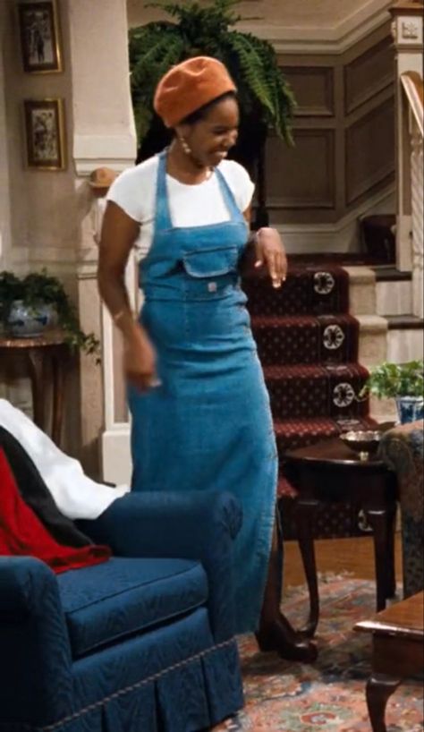 Family Matters. I dont own the rights to this. I just adding her putfits from every episode. Atleast the ones i liked 😂 Laura From Family Matters Outfits, Laura Family Matters Outfits, Aunt Viv Fresh Prince Outfits, Family Matters Outfits, Nia Long 90s Outfits Fresh Prince, Laura Winslow Outfits, 90s Black Sitcom Fashion, Laura Winslow, Lisa Bonet 90s The Cosby Show