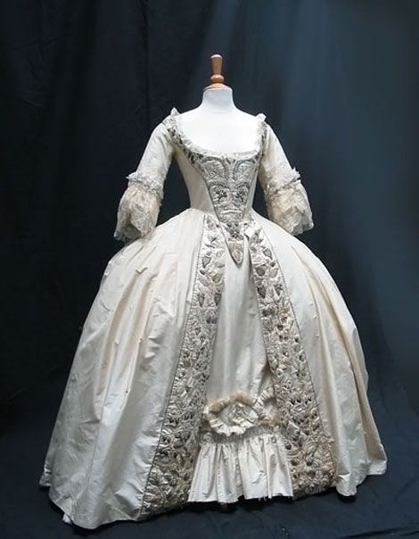 1700s wedding gown. Roccoco Dresses, Movie Wedding Dresses, 1700 Fashion, 18th Century Dress, Rococo Fashion, Big Dresses, 18th Century Clothing, Wedding Movies, 18th Century Fashion