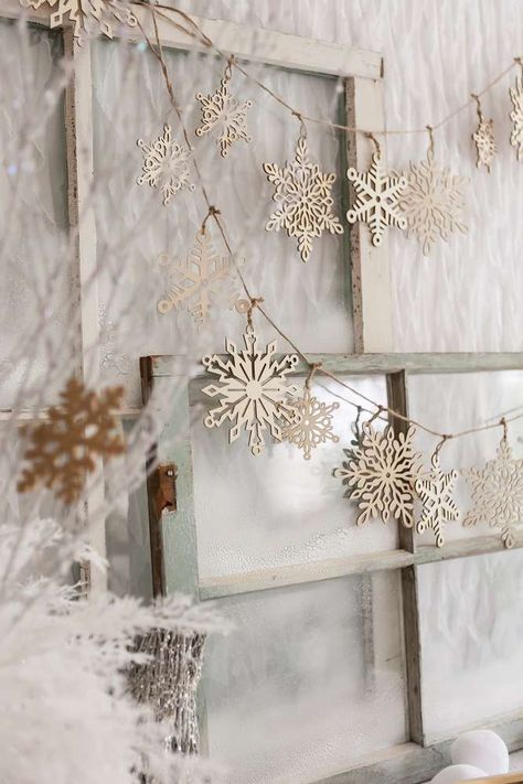 Rustic Winter Wonderland Party, Easy Winter Party Decorations, Winter Birthday Decoration Ideas, Winter Onederland Party Neutral, Winter Onederland Photo Backdrop, Winter White Birthday Party Ideas, Winter Onederland Decor, Winter Onederland First Birthday Decorations, First Birthday Theme Winter