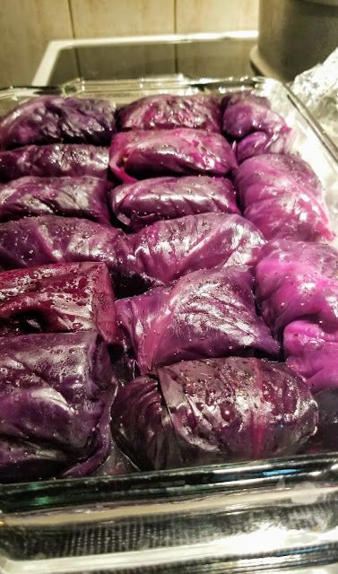 Red Cabbage Rolls, Purple Cabbage Salad Recipe, Beet And Carrot Salad, Sauteed Red Cabbage, Horderves Appetizers, Cabbage Wraps, Red Cabbage Recipes, Spicy Eggs, Stuffed Cabbage Rolls