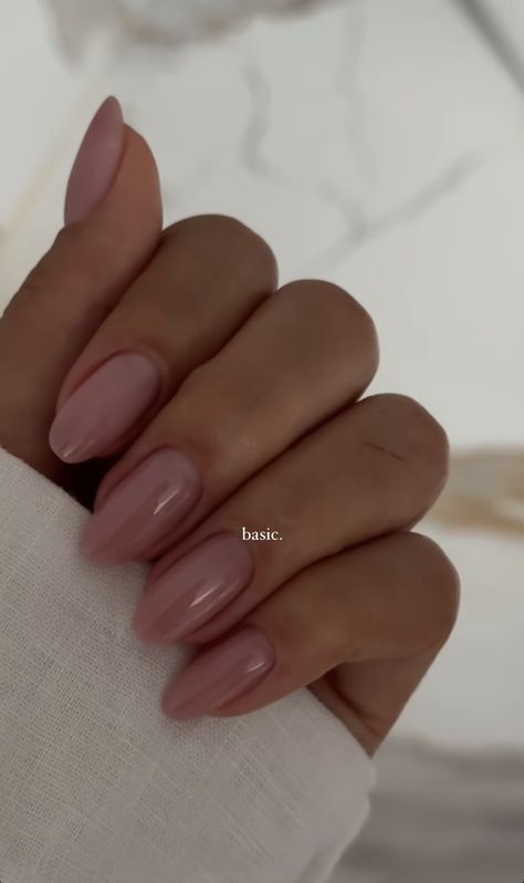 Clean Nail Colors Classy, Clean Girl Nails Natural, Modest Nails Simple, Nails For Doctors, Nursing School Nails, Minimal Design Nails, Winter Natural Nails, Nails For Nurses, Simple Clean Nails