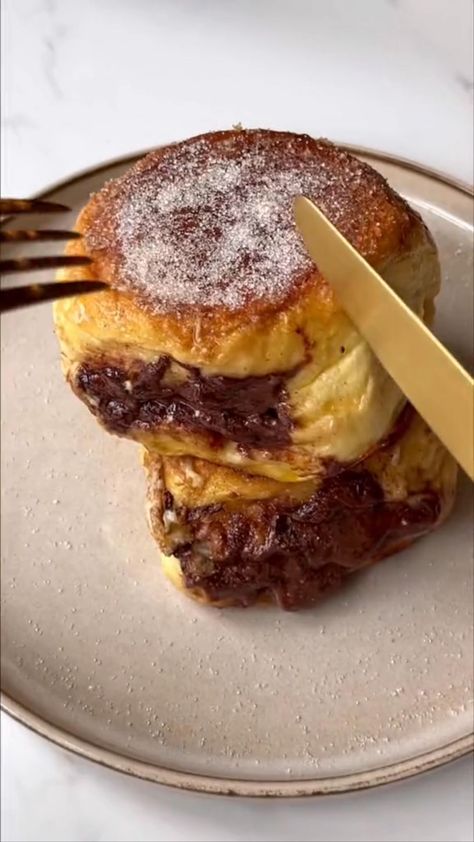 Stuffed Brioche Buns, Stuffed Brioche, Brioche Nutella, Shortbread Bars, Brioche Buns, Get In Shape, Buns, Nutella, French Toast