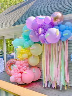 Patios Ideas Backyard, Ideas Halloween Decoration, Patio Color Schemes, Patios Ideas, Ice Cream Birthday Party Theme, Halloween Wonderland, Ice Cream Party Theme, Candy Theme Birthday Party, Donut Themed Birthday Party