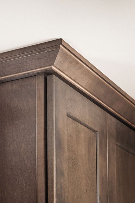 The straight, clean lines of the Shaker Crown Moulding pair well with today&#39;s preferable streamlined aesthetic. Aztec Crown, Regency Crown, Kitchen Cabinets Shaker Style, Kitchen Cabinets Trim, Molding Kitchen, Modern Crown Molding, Kitchen Cabinet Molding, Modern Crown, Kitchen Cabinet Crown Molding