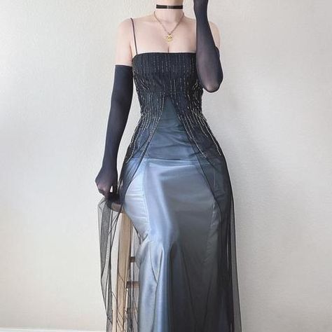 Retro Prom Dresses, Retro Muse, Retro Prom Dress, Retro Prom, Prom Dress Ideas, Prom Dress Inspo, Villain Character, Prom Dress Inspiration, Cute Prom Dresses