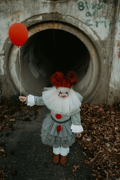 Pennywise DIY toddler costume Diy Pennywise Costume Kids, Girls Pennywise Costume, Diy Toddler Costume, Circus Costume Diy, Penny Wise Costume, Desi Birthday, Pennywise Costume, Sibling Costume, Halloween Shoot