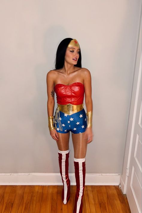 Wonder Woman Adult Costume, Cute Wonder Woman Costume, The Flash Halloween Costume, Superman Women Costume, Superhero Womens Costume, Superman Wonder Woman Costume, Ha Lloween Costumes, Wonderwomen Costume Halloween, Superwomen Halloween Costume