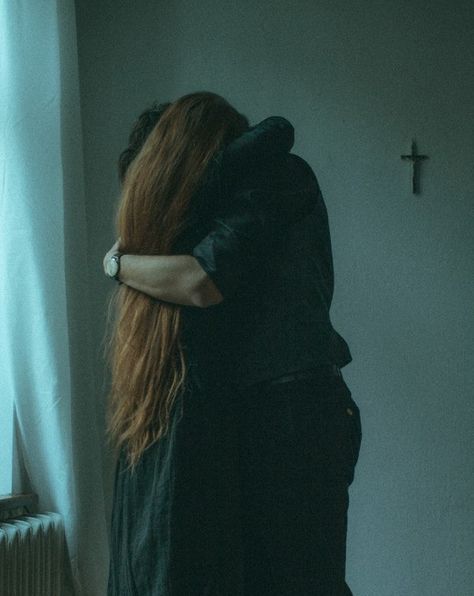 These Broken Stars, Laura Makabresku, 인물 사진, Couple Aesthetic, Cute Couples Goals, Couple Pictures, Couple Photography, Couple Goals, Brown Hair