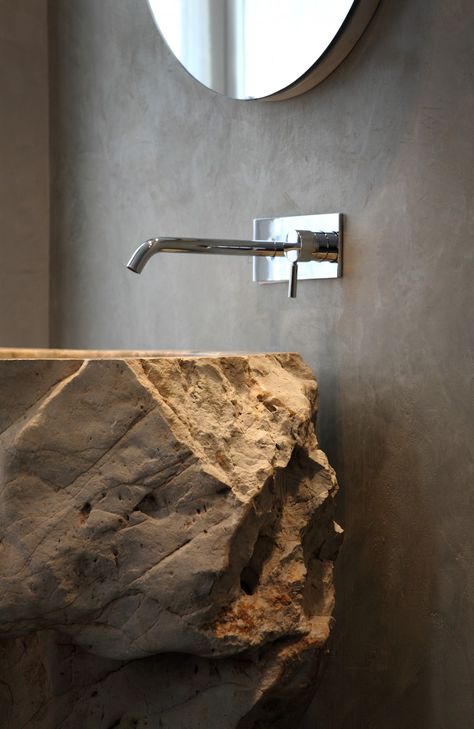 Spotted some lovely pieces of slate in a timberyard, may invest in sorting out the bathroom sink sometime this year Armani Hotel, Stone Interior, Bad Inspiration, Rustic Stone, Stone Sink, Sink Design, Bad Design, Design Hotel, Villa Design