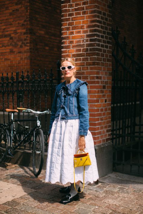 Ganni Inspired Outfits, Ganni Street Style, Copenhagen Street Style, Street Style Spring, Copenhagen Fashion Week, Maximalism, Style Spring, Spring Street Style, Cool Street Fashion