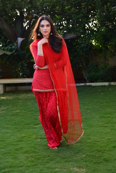 Patiala Dress, Aditi Rao Hydari, Aditi Rao, Punjabi Outfits, Indian Designer Suits, Miroslava Duma, Pakistani Fashion Casual, Salwar Kamiz, Ethnic Outfits