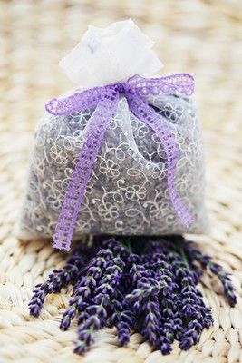 Lavender Potpourri, Potpourri Bag, Homemade Potpourri, Simmering Potpourri, Potpourri Recipes, Lavender Cottage, Homemade Soap Recipes, Stovetop Potpourri, Lavender Soap