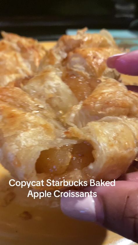 Apple Croissant Dessert, Apple Croissant, Croissant Dessert, Chex Mix Recipes Sweet, Middle East Food, Croissant Recipe, Saved Videos, Copycat Starbucks, Chex Mix Recipes