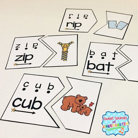 Cvc Games Kindergarten, Word Family Centers, Cvc Games, Cvc Word Games, Literacy Activities Preschool, Word Family Activities, Cvc Activities, Cvc Words Kindergarten, Activities For Kindergarten