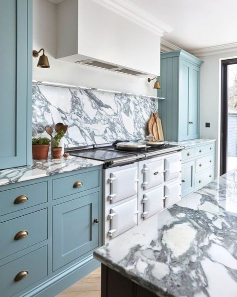 Light Gray Countertops, Duck Egg Blue Kitchen, Dark Blue Kitchen Cabinets, Blue Cabinetry, Navy Blue Kitchen Cabinets, Blue Kitchen Designs, Grey Blue Kitchen, Light Blue Kitchens, Modern Minimalist Kitchen