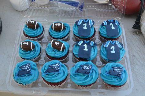 @Carolina Panthers Carolina Panthers cupcakes Panthers Cupcakes, Kids Football Parties, Football Game Food, Football Sunday Food, Football Cupcakes, Carolina Panthers Football, Football Baby Shower, Football Party, Super Bowl Food