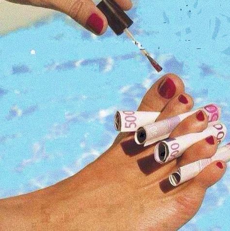 VSCO - fashionwhoree Brand Aesthetic, Vintage Nails, Nails Tumblr, Vintage Ysl, Mob Wives, Birkenstock Florida, Sophisticated Dress, Retro Aesthetic, Fashion Editorial