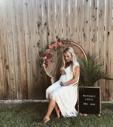 Boho Theme Maternity Shoot, Peacock Chair Mini Session, Peacock Maternity Shoot, Peacock Chair Maternity Shoot, Boho Chair Maternity Photos, Boho Maternity Photos Studio, Maternity Photography Peacock Chair, Photo Studio Decor, Ghanaian Engagement