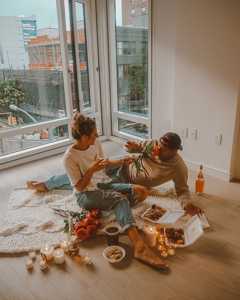 New Apartment Couple, Couple First Apartment Aesthetic, First Home Aesthetic, Floor Picnic, Couples First Apartment, Real Estate Vision Board, Couples Movie Night, At Home Dates, At Home Date