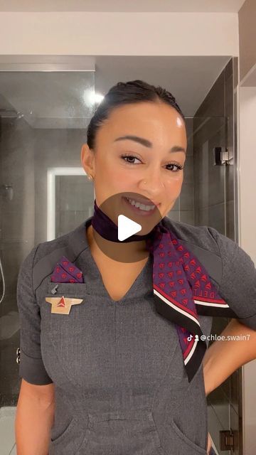 Chloe Swain | FlightAttendantFitness on Instagram: "My go-to when tying my neck scarf.   Super easy ✔️  Always chic 💅🏽  #flightattendants #flightattendantlifestyle #cabincrewgirls #cabincrewlifestyle" Small Neck Scarf Tying, How To Tie Neck Scarf, How To Tie A Neck Scarf, Short Scarf Tying, Short Scarf, Short Scarves, Neck Scarf Tying, Scarf Tying, Cabin Crew