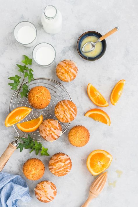 Fresh orange muffins recipe Juice Pulp Recipes, Orange Muffin Recipe, Pulp Recipe, Baklava Cheesecake, Spicy Guacamole, Fall Baking Recipes, Banana Nut Muffins, Orange Muffins, Paneer Tikka