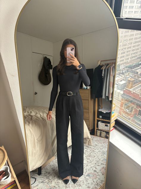 Business casual, black trousers, black bodysuit, pointed toe flats, fall work outfit, petite fashion, monochromatic, all black, Black Flats Work Outfit, Black Bodysuit Work Outfit, Flats Work Outfit, Petite Business Casual Outfits, Black Slacks Outfit Casual, Work Outfit Petite, Black Trousers Outfit Work, Casual Black Trousers, Black Slacks Outfit