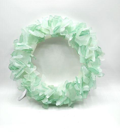 Sea Glass Wreath Beach Decor Nautical Decor Beach Glass - Etsy France Seaglass Wreath, Beach Glass Wreath, Sea Glass Wreath, Glass Wreath, Sea Glass Decor, Beach Grass, Beach Glass Art, Custom Shades, Stud Walls