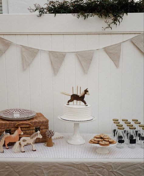 Neutral Cowboy Party, Vintage Boy Birthday Party, Horse Birthday Party Boy, Neutral Farm Party, Vintage Cowboy Birthday Party, Antique Birthday Party Ideas, Toddler Horse Birthday Party, Vintage Kids Birthday Party, Neutral Farm Birthday Party